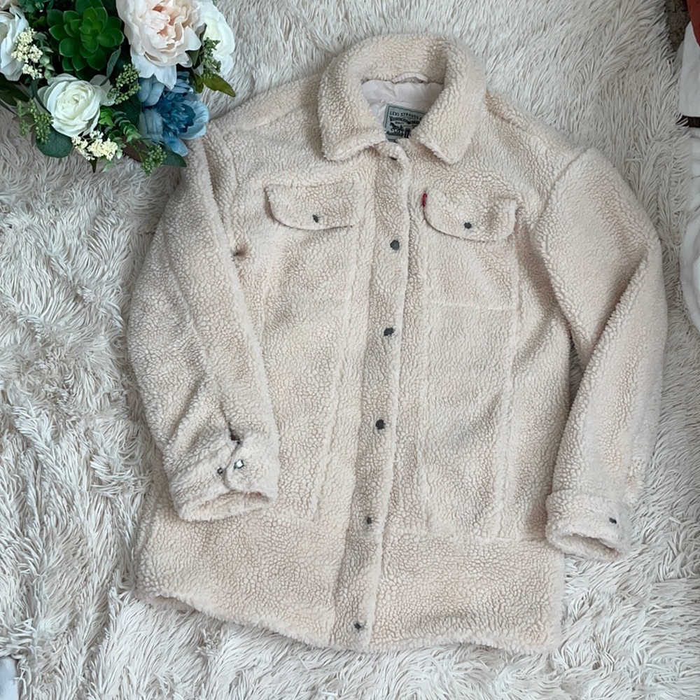 Levi’s oversized trucker jacket